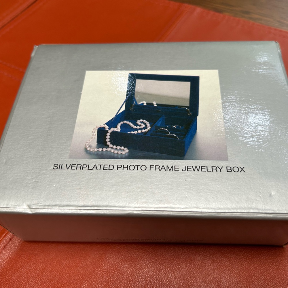 Vintage Silverplated Photo Frame Jewelry Box. Purple velvet with Silverplate top